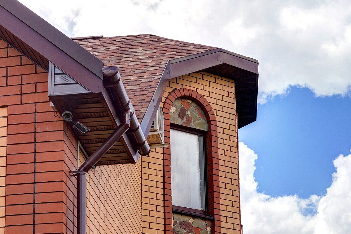 Колено трубы 108° ТН ПВХ, коричневый